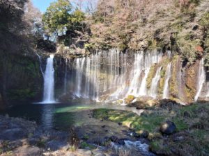 静岡県富士宮市「白糸の滝」でマイナスイオンをたっぷり浴びてリフレッシュできました。